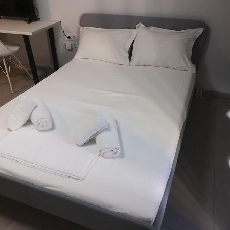 شقة أثينا  في New Cozy Studio In Aigaleo المظهر الخارجي الصورة