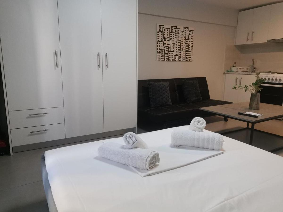 شقة أثينا  في New Cozy Studio In Aigaleo المظهر الخارجي الصورة